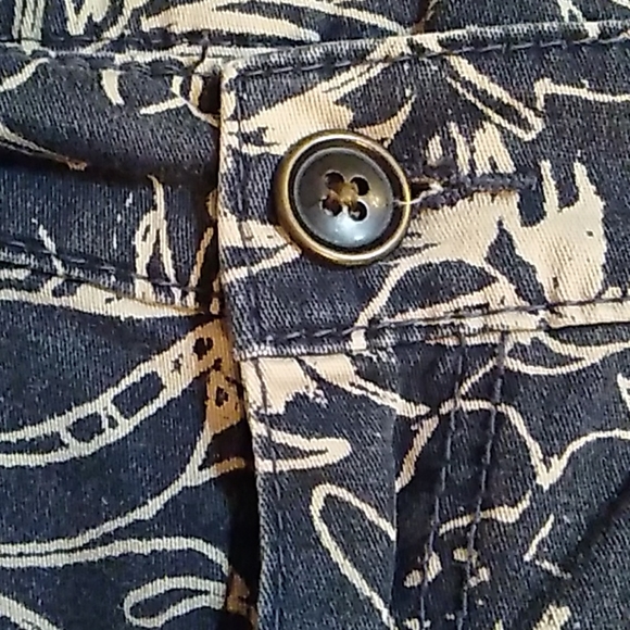 5 for $20! Supplies by UNIONBAY High Rise Blue shorts - Picture 3 of 9